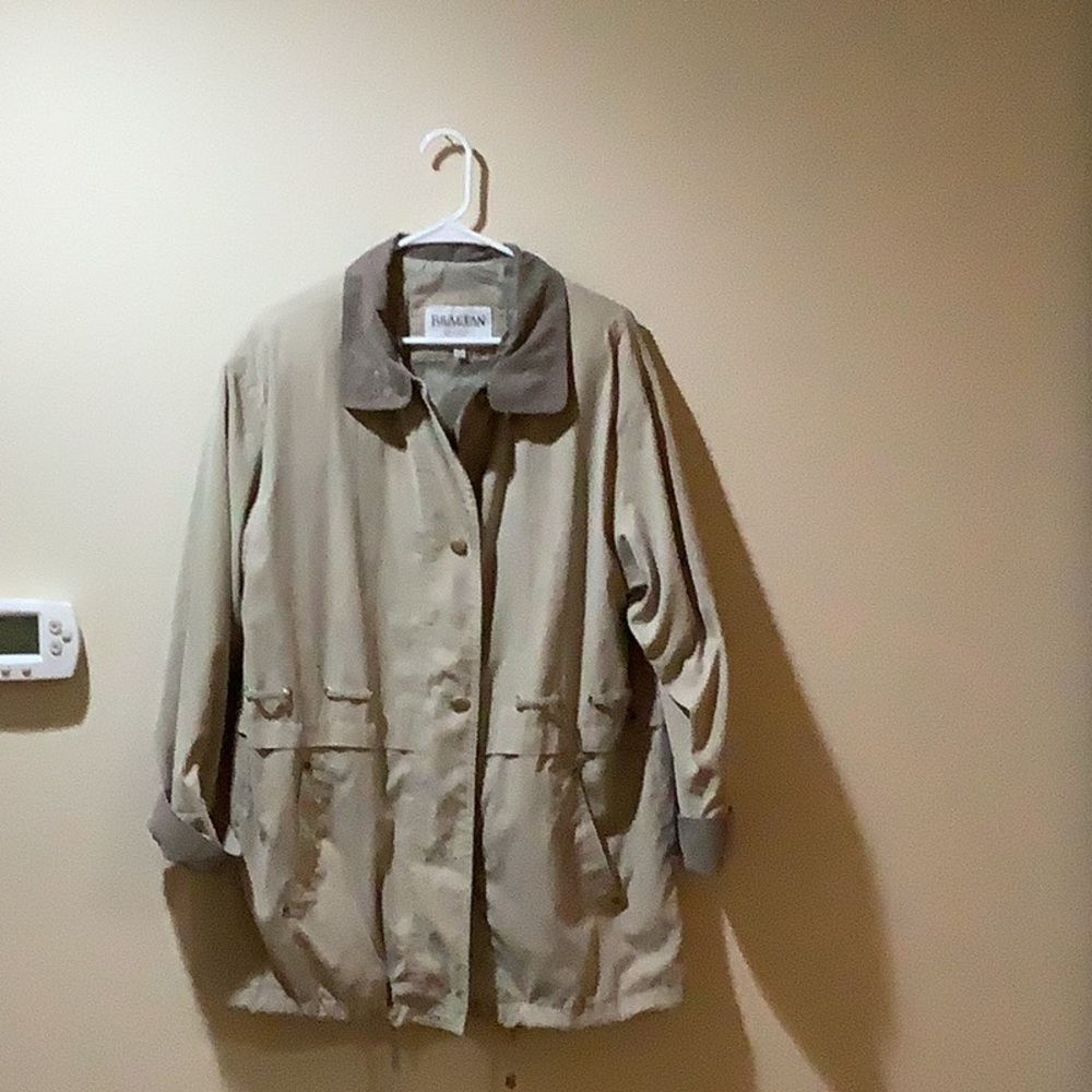 Braxton Size medium light weight jacket. Very good condition.